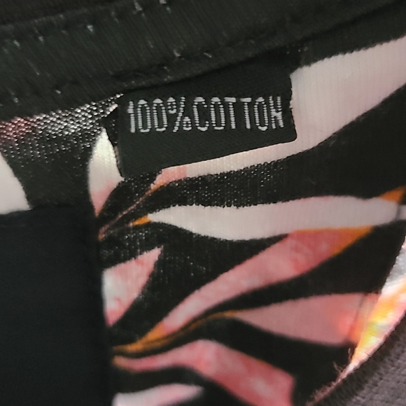 Shirt - Picture 4 of 5